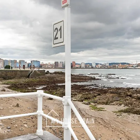 Myhousespain - Primera Linea De Playa Con Parking Gijón